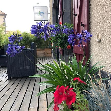 A L'Aube Des Volcans Hotel Charbonnières-les-Vieilles Buitenkant foto