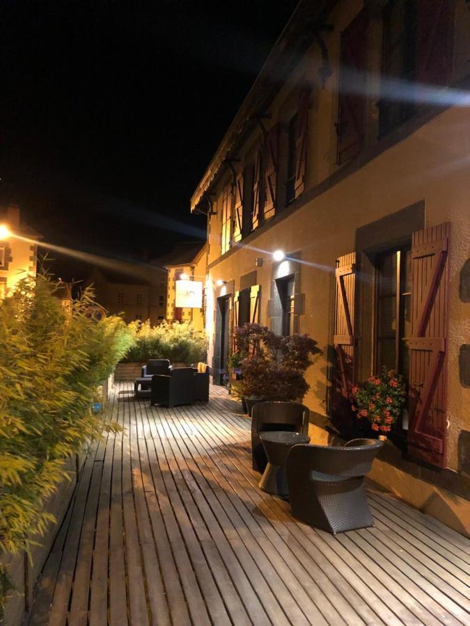 A L'Aube Des Volcans Charbonnières-les-Vieilles Buitenkant foto