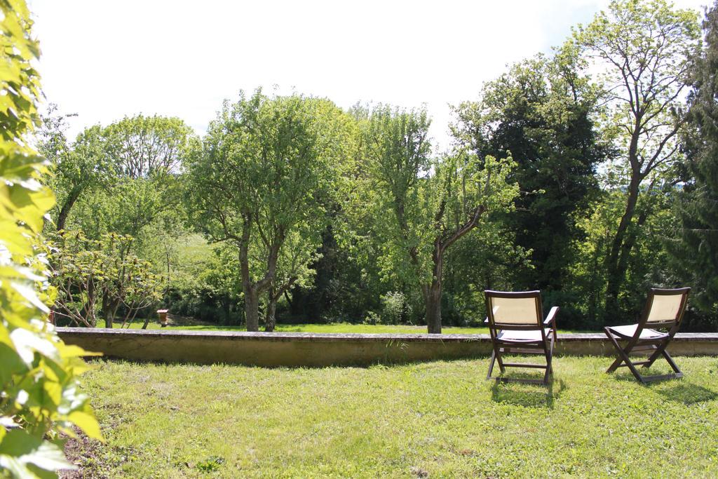 A L'Aube Des Volcans Hotel Charbonnières-les-Vieilles Buitenkant foto